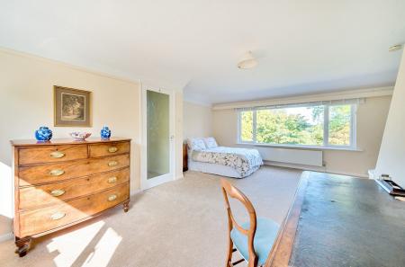 1344173-10-68b5df...