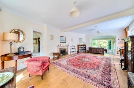 1344173-28-68b5e0...