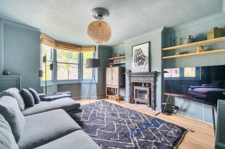 1358120-27-68d68d...