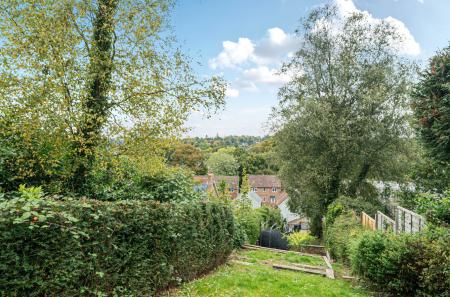 1358120-4-68d68d3...