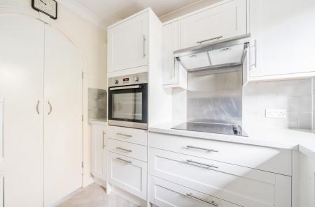 1368896-15-68f0b4...