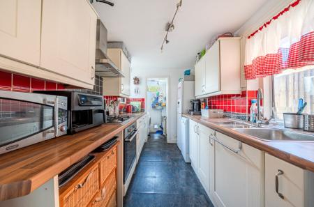 1370922-15-6900e3...