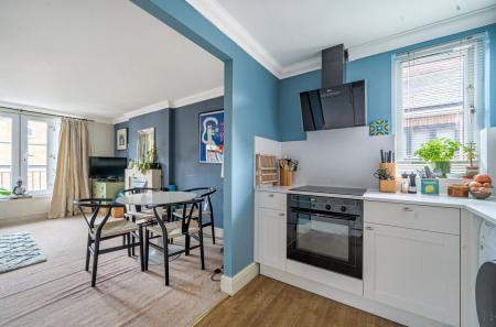 1376506-7-6911f39...