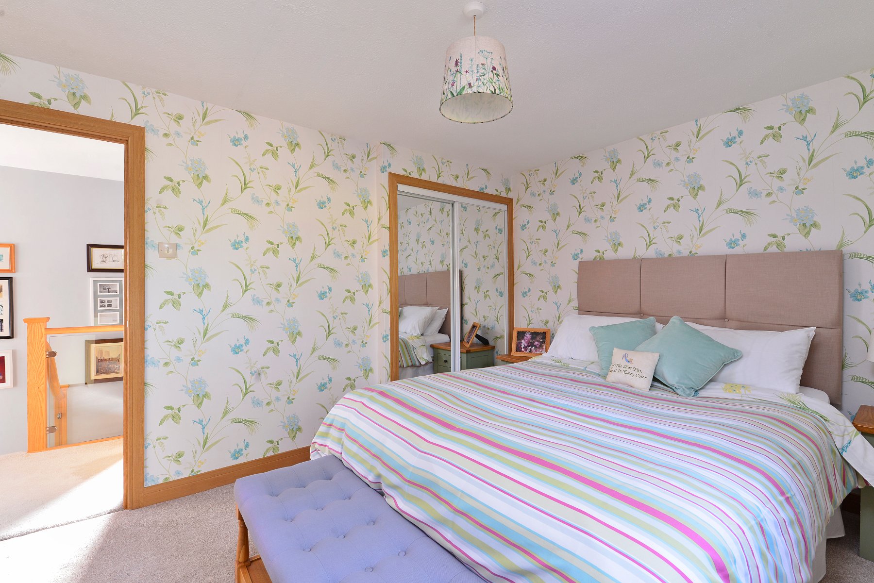 4 bedroom Detached House for sale in Elstead