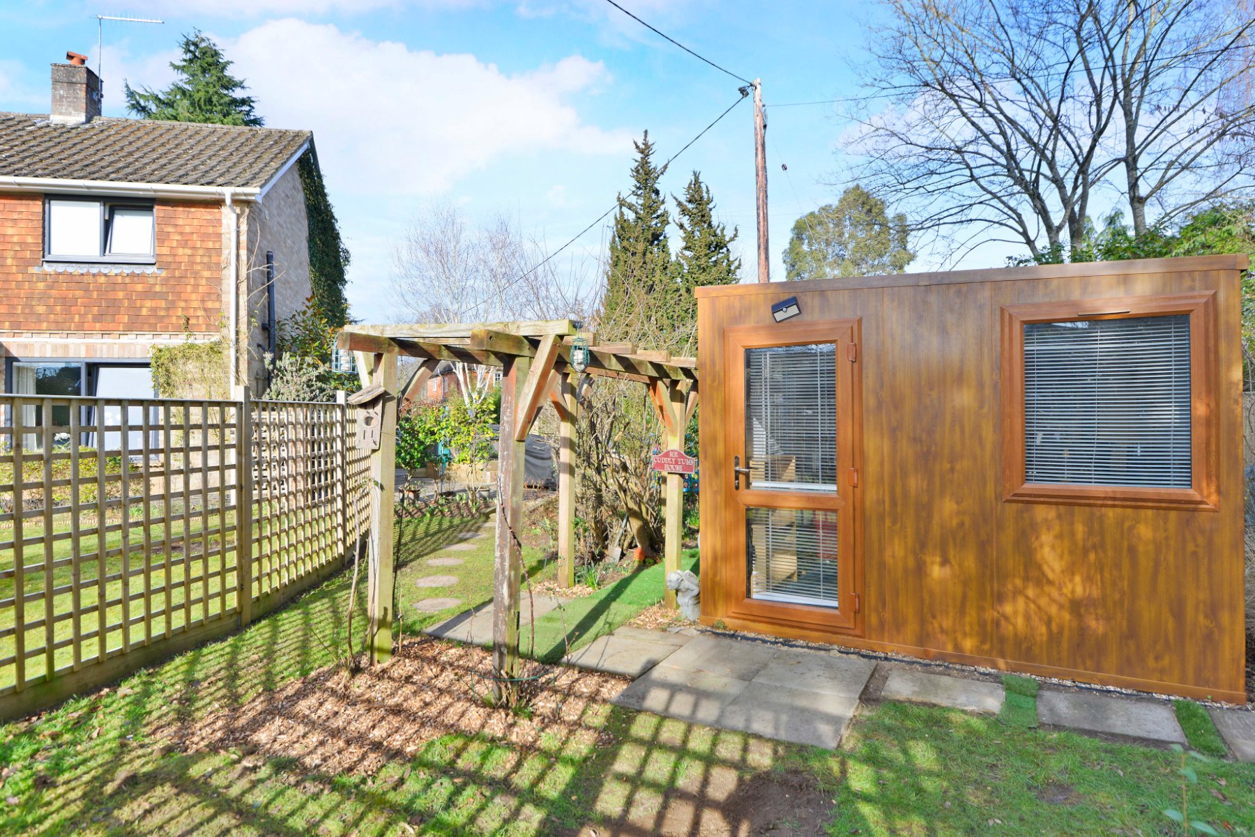 4 bedroom Detached House for sale in Elstead