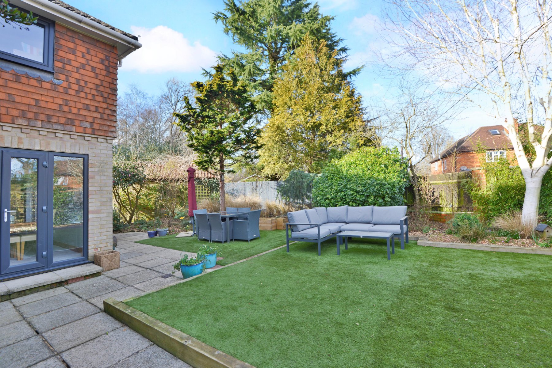 4 bedroom Detached House for sale in Elstead