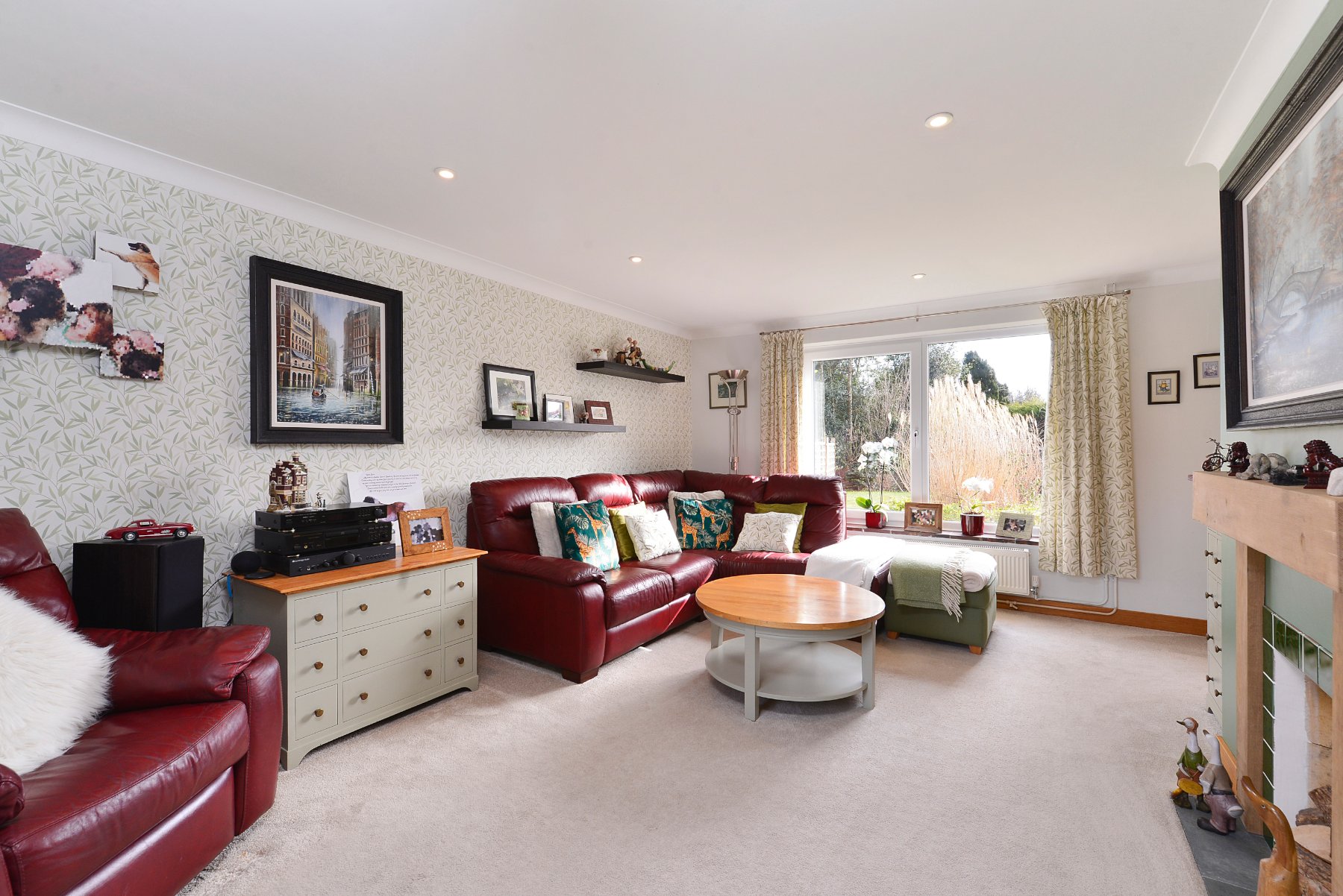 4 bedroom Detached House for sale in Elstead