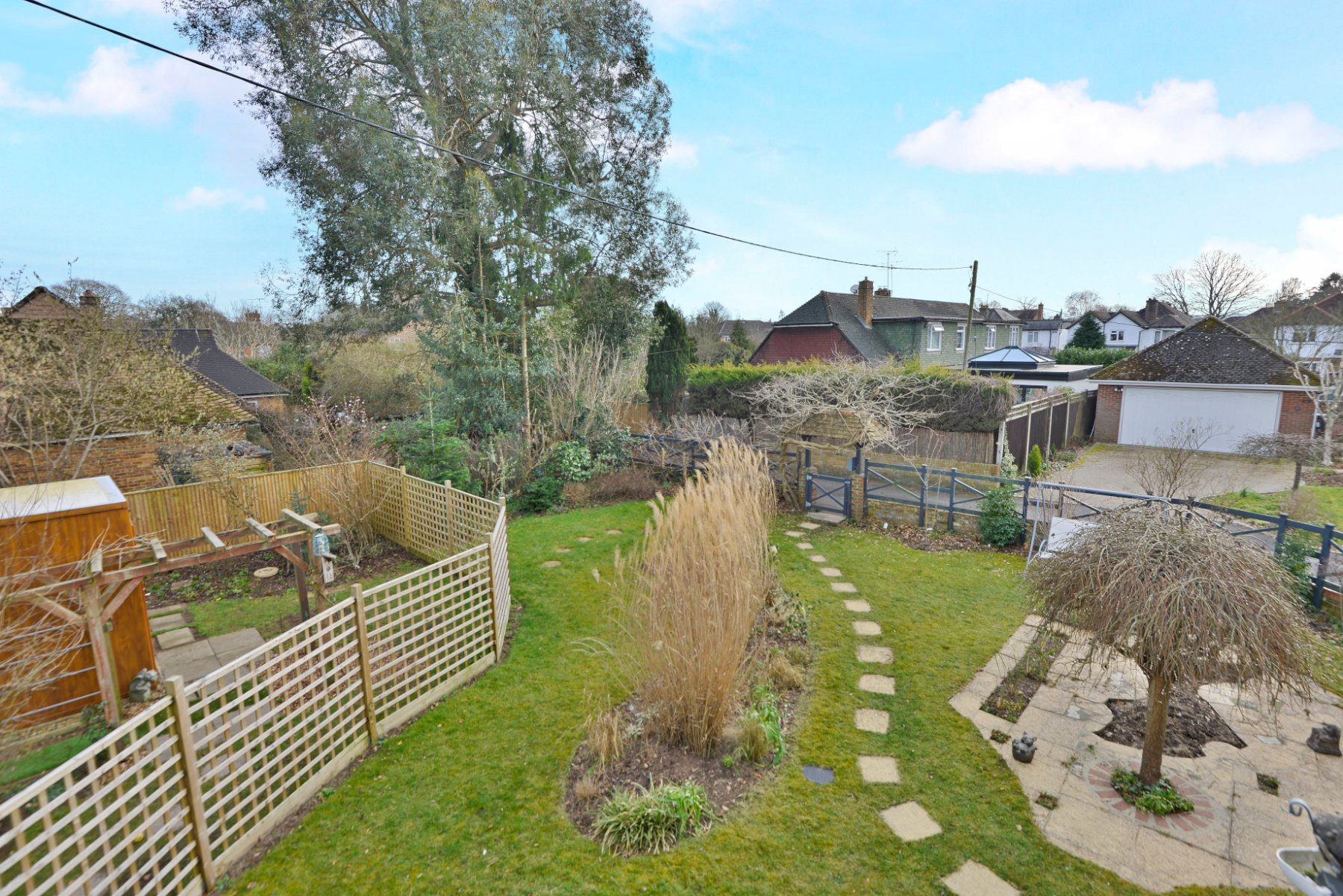 4 bedroom Detached House for sale in Elstead