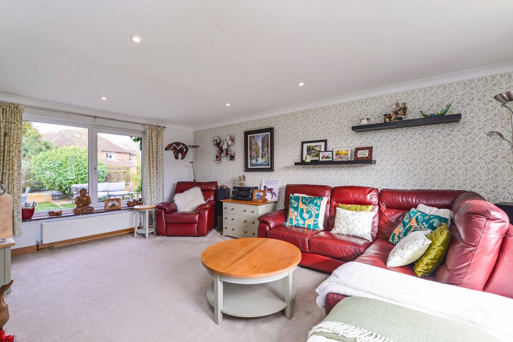 4 bedroom Detached House for sale in Elstead