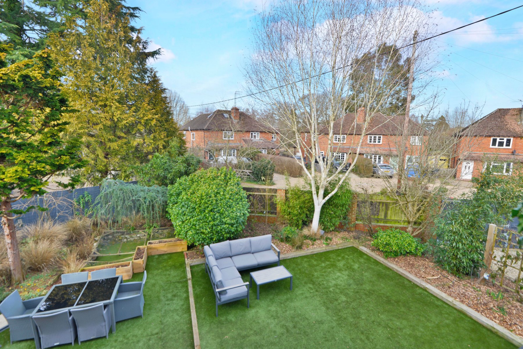 4 bedroom Detached House for sale in Elstead