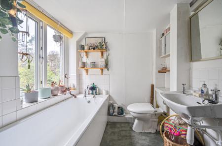 1376562-34-69137d...