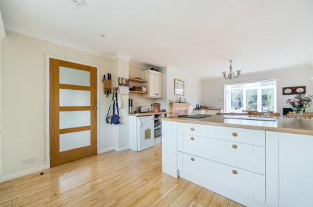 1385086-13-6931b5...