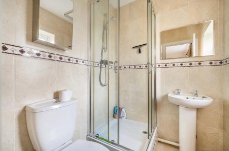 1385086-27-6931b6...