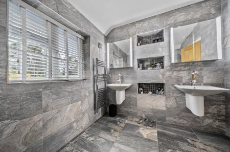 1364053-27-68ed34...