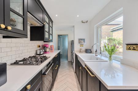 1302394-9-6838c91...