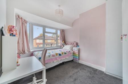 1372705-19-68ff9c...