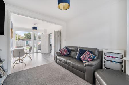 1372705-10-68ff9b...