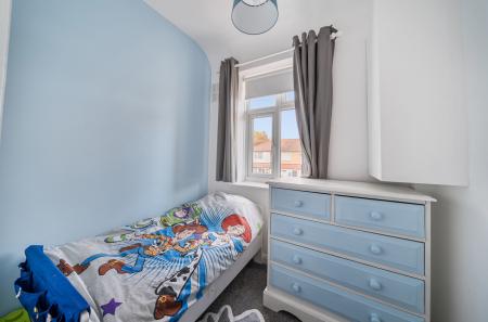 1372705-17-68ff9c...