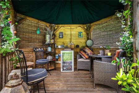 Pergola/Outdoor Bar