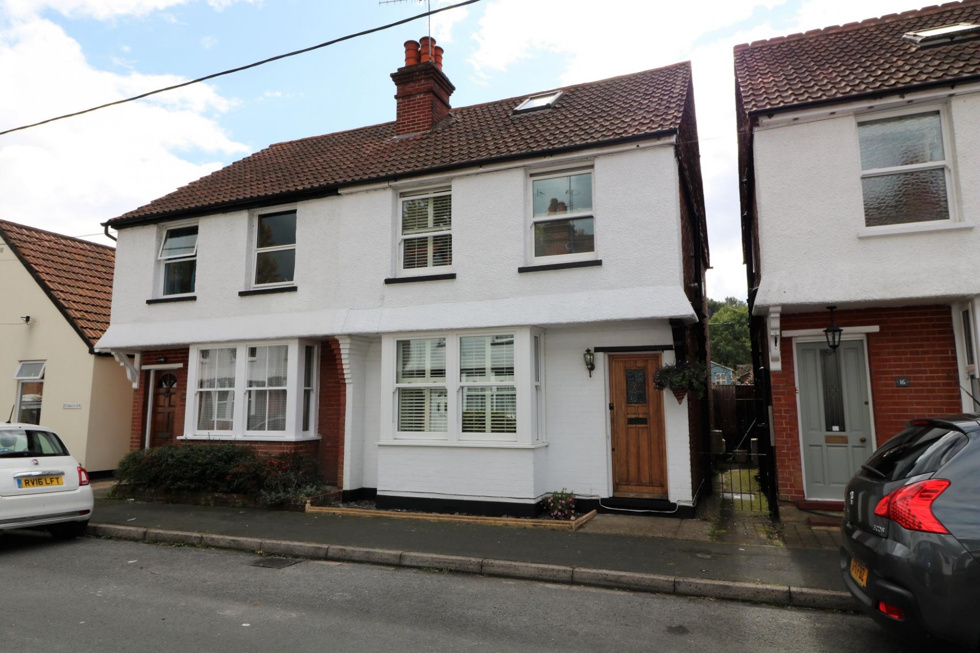 3 bedroom SemiDetached House for rent in Dorking