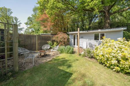 8-6814ad5e92bec-1...