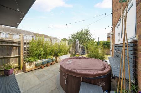 1313556-5-685c3cf...