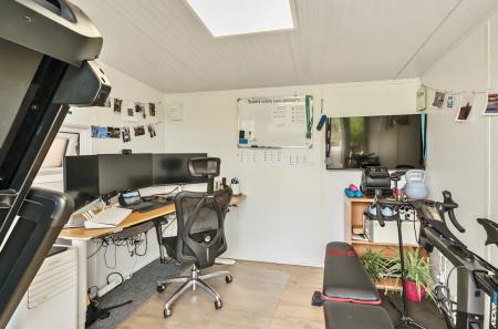 1313556-4-685c3cf...