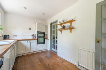 1301252-25-6862b4...