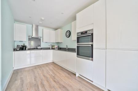 1315599-19-6866bf...