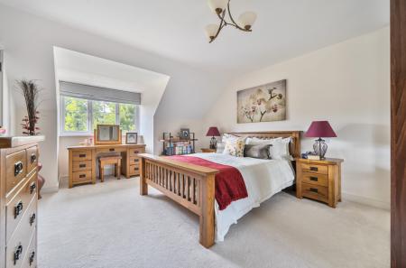 1315599-7-6866be9...