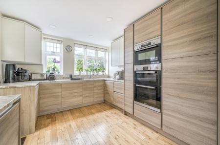 1345481-15-68b725...