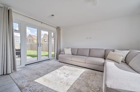 1348196-5-68bef12...