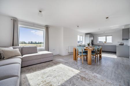 1348196-6-68bef13...