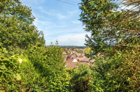 1355500-3-68d12f0...