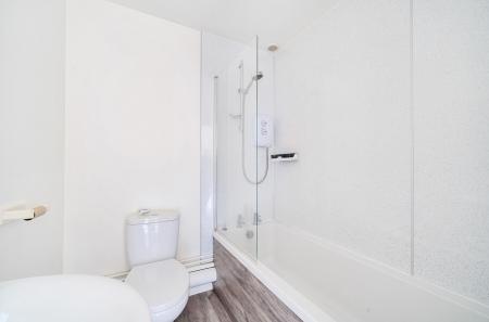 1364052-11-68e4e3...