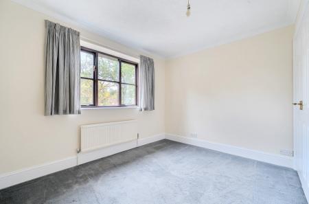 1364716-37-68f238...