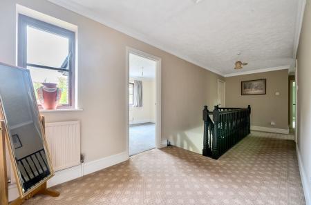 1364716-32-68f237...