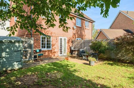 1345680-4-68da6b2...