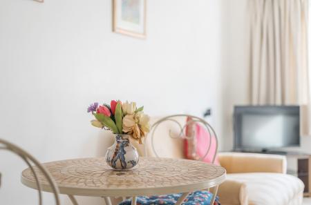 1363016-8-68f7719...