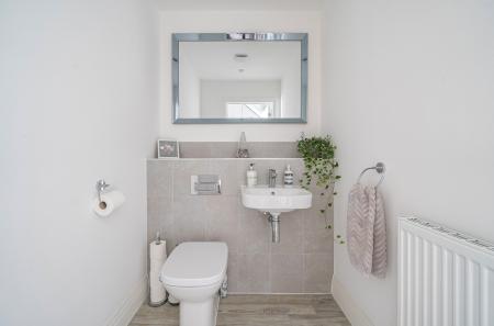 1361236-17-68ff80...