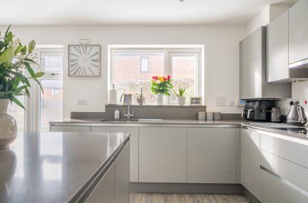 1361236-9-68ff7fc...