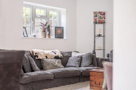 1374106-11-6903c6...