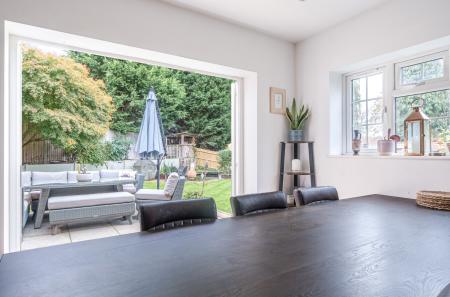 1374106-14-6903c6...