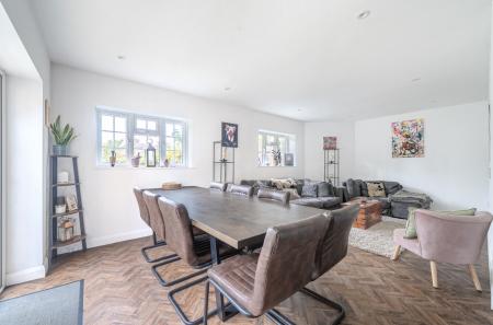 1374106-15-6903c7...