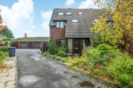 1374717-9-690b464...