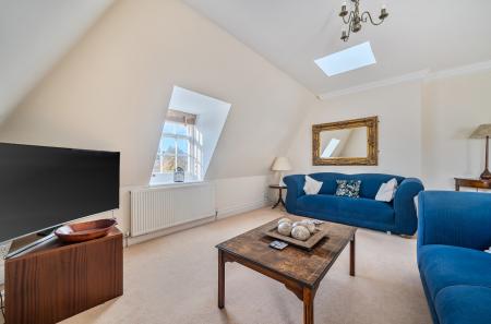 1386720-21-692ee5...