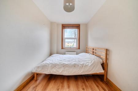 1388669-11-693bfd...