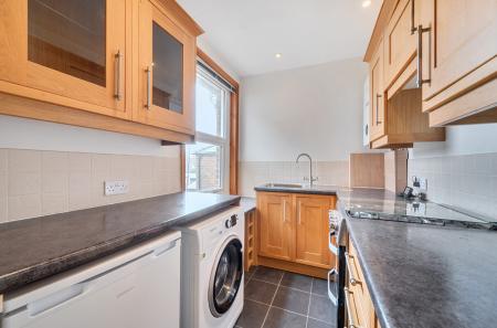 1388669-15-693bfd...