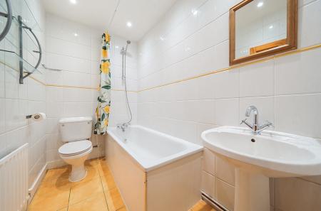 1388669-17-693bfd...