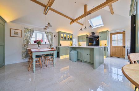 1389384-54-694004...